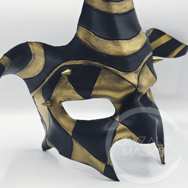Harlequin mask gold and black