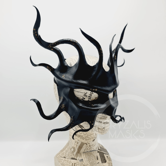 Cthulhu mask, copper detail